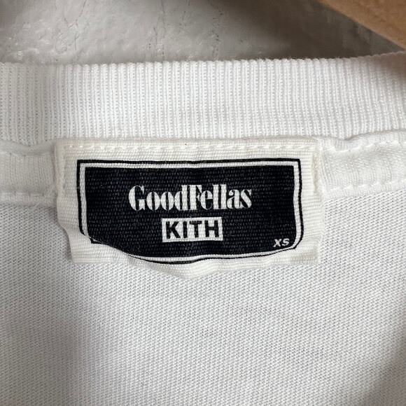 KITH GoodFellas T-Shirt White Tee Men's Size XS Trial Movie Scene Print Graphic - Picture 6 of 8